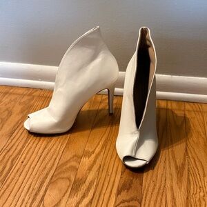 Christian Siriano White Peep-Toe Stiletto Booties